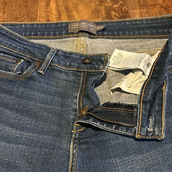 LEVI'S Slight Curve Classic Straight Leg jeans size 6 - Picture 1 of 8